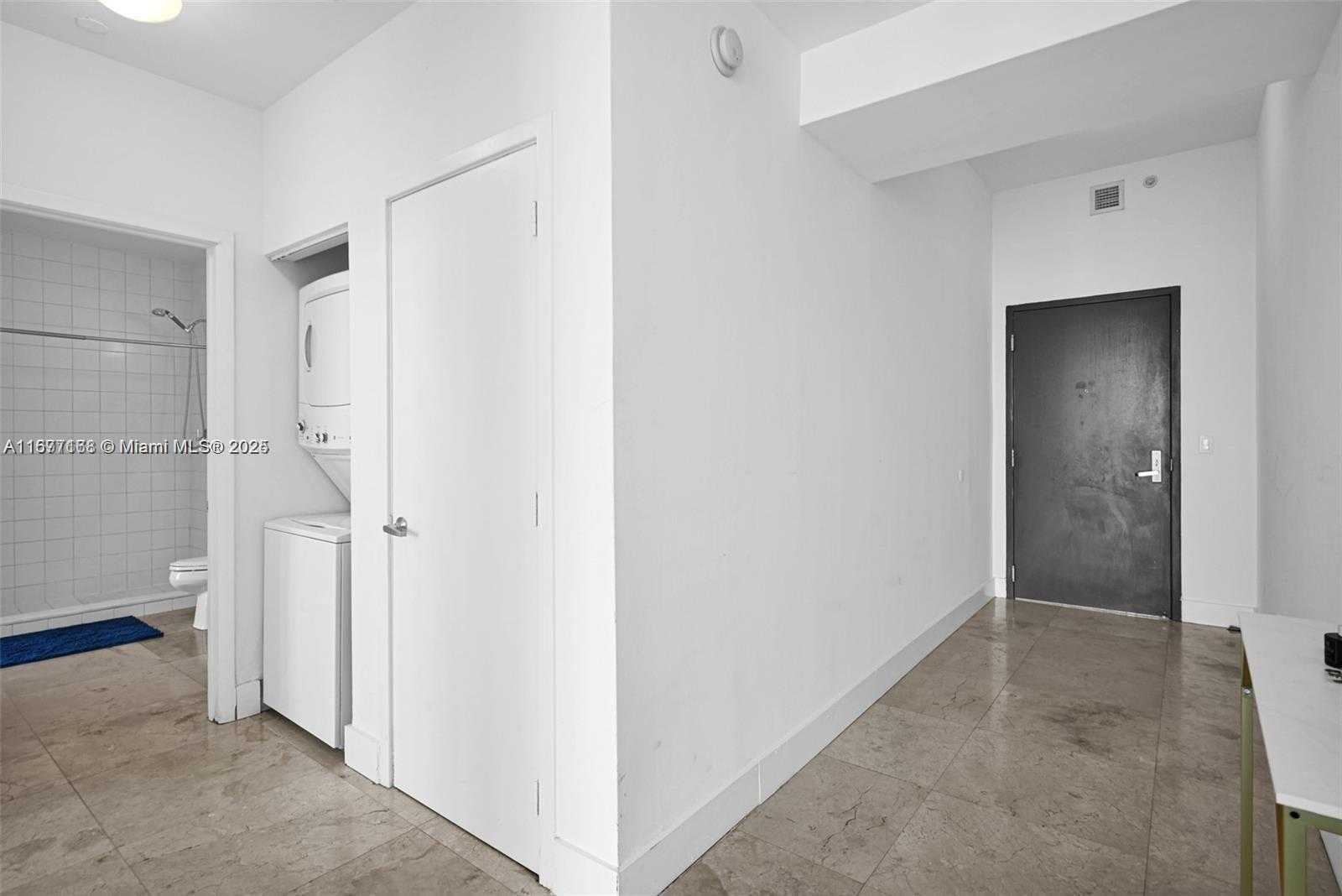 Small Image of 888 BISCAYNE BLVD #4401, Miami Number 33