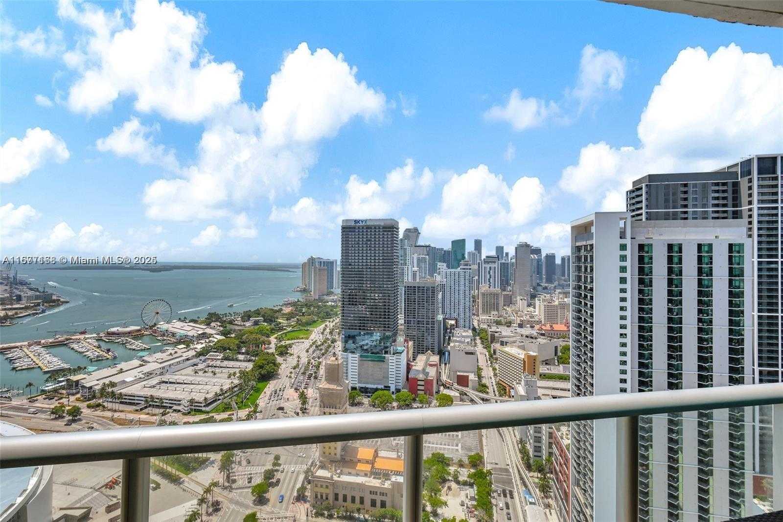 Small Image of 888 BISCAYNE BLVD #4401, Miami Number 39
