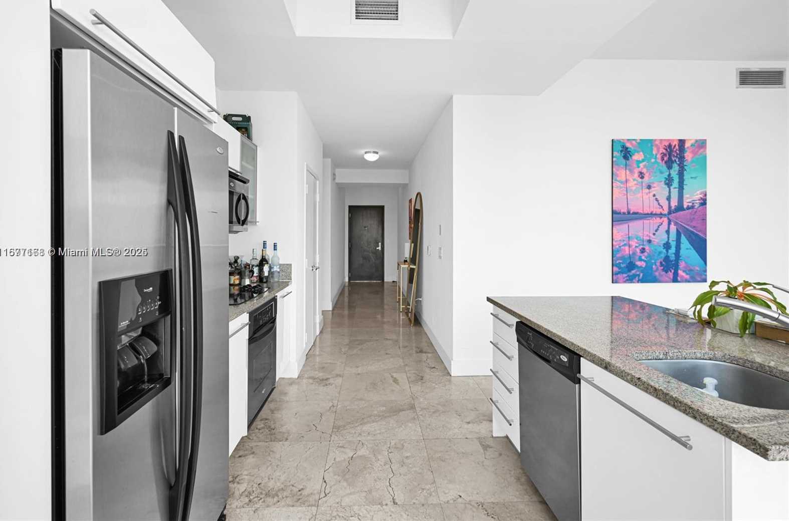 Small Image of 888 BISCAYNE BLVD #4401, Miami Number 4