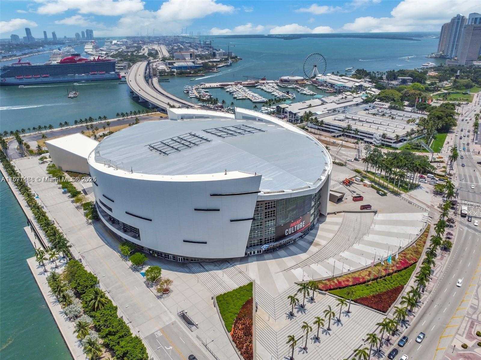Small Image of 888 BISCAYNE BLVD #4401, Miami Number 43