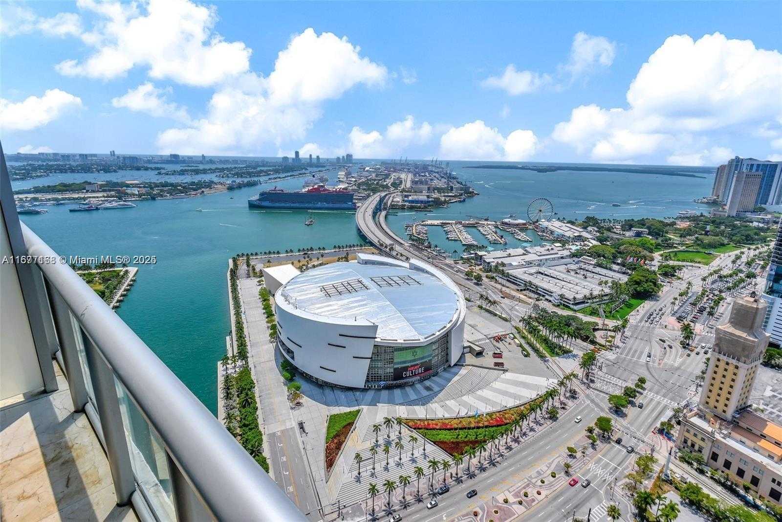 Small Image of 888 BISCAYNE BLVD #4401, Miami Number 46