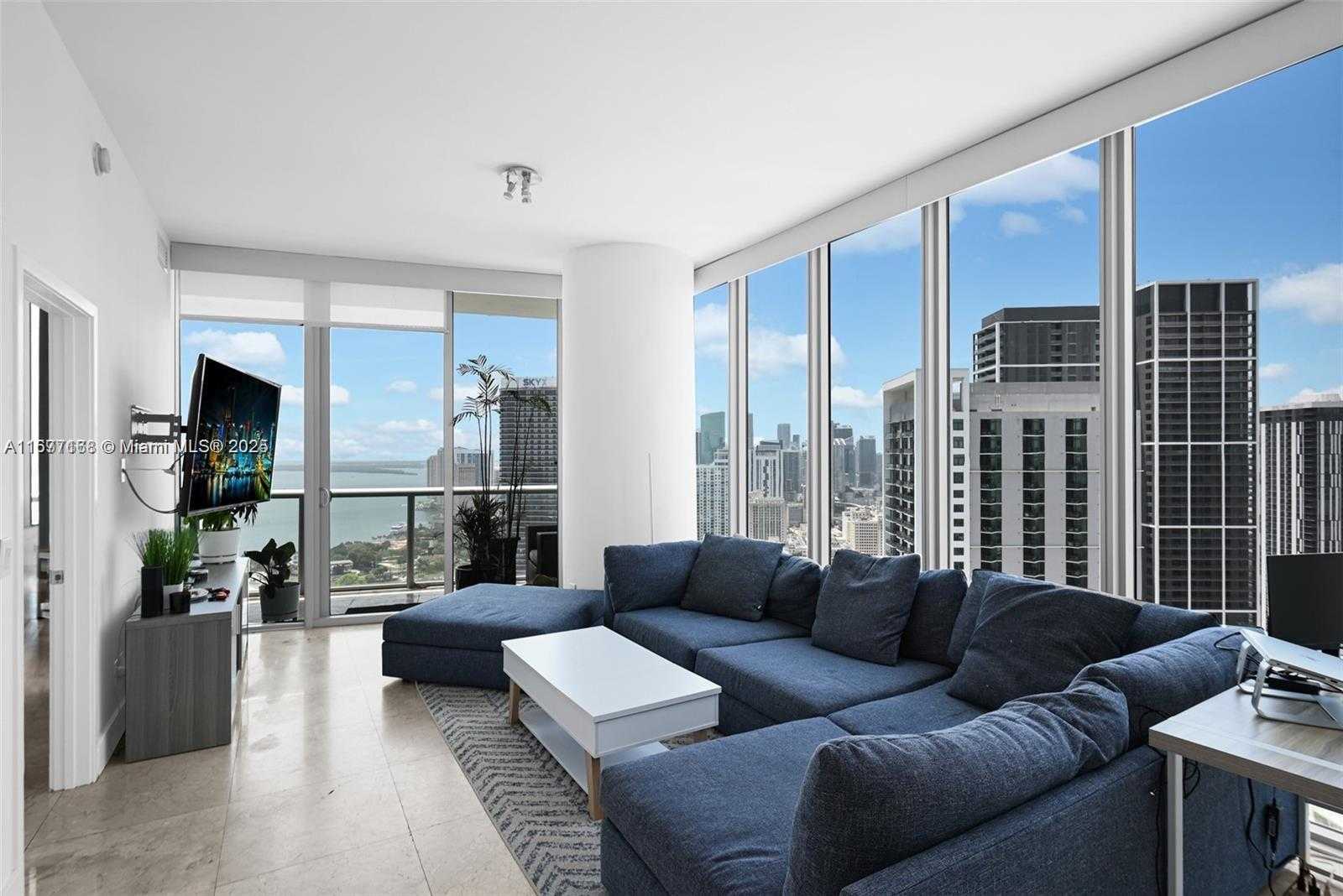 Small Image of 888 BISCAYNE BLVD #4401, Miami Number 8