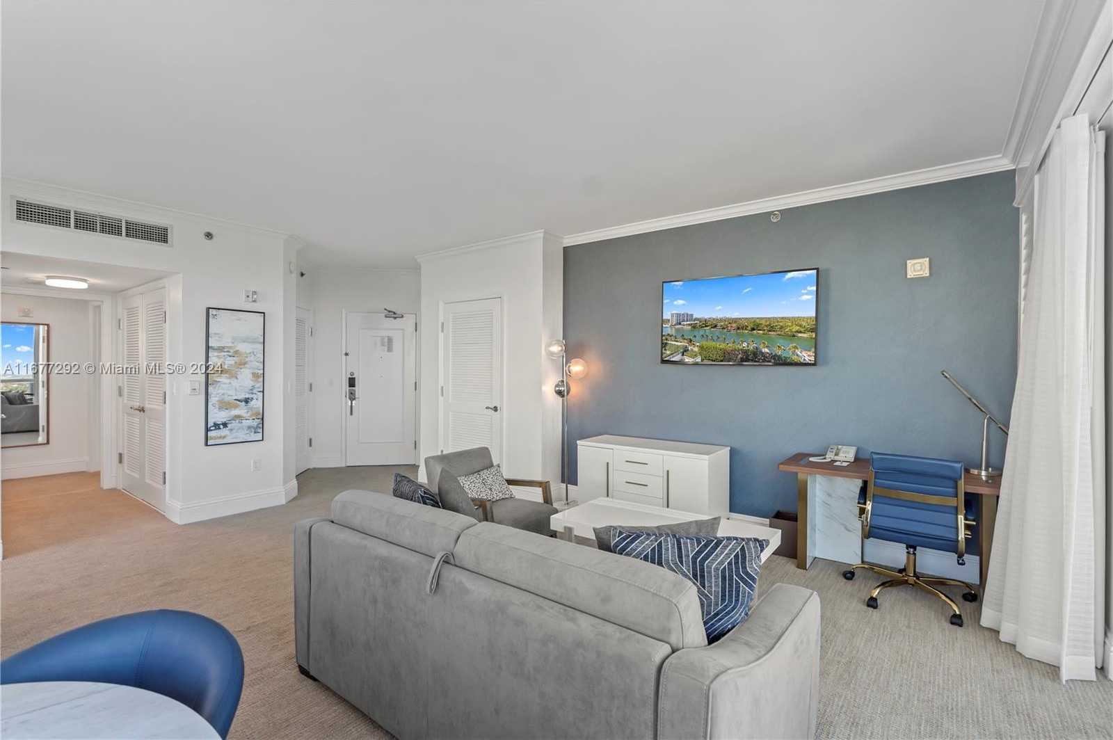 Small Image of 4401 COLLINS AVE #915, Miami Beach Number 14