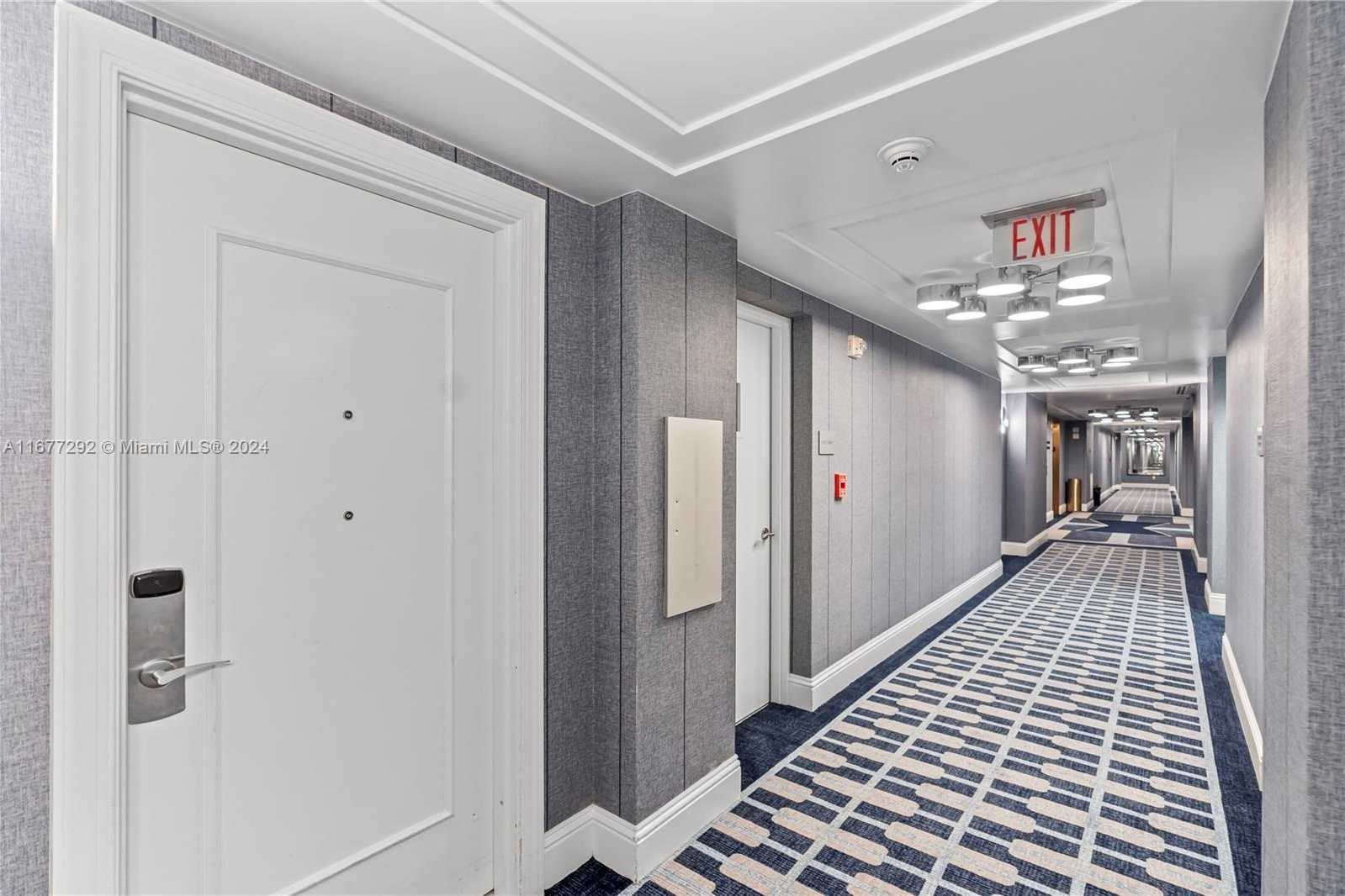Small Image of 4401 COLLINS AVE #915, Miami Beach Number 26