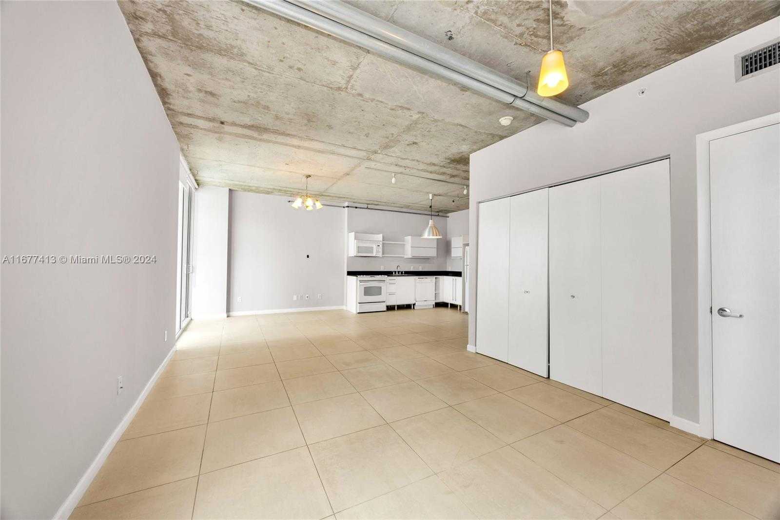 Small Image of 690 SOUTH WEST 1ST CT #1730, Miami Number 14