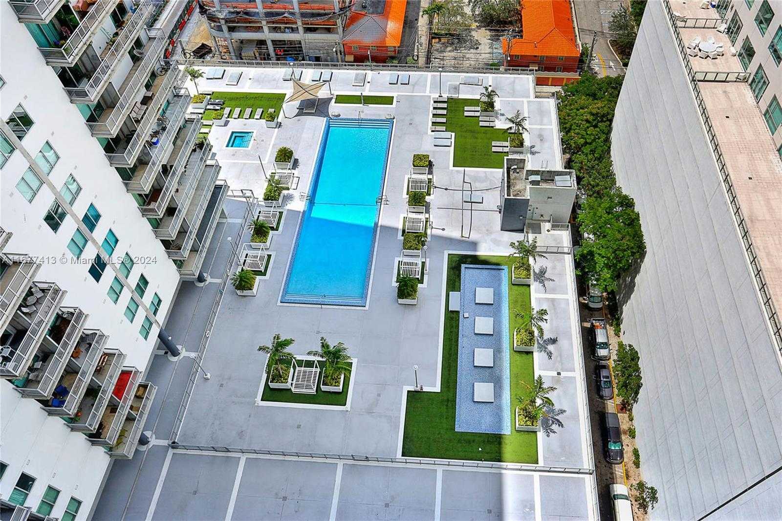 Small Image of 690 SOUTH WEST 1ST CT #1730, Miami Number 15