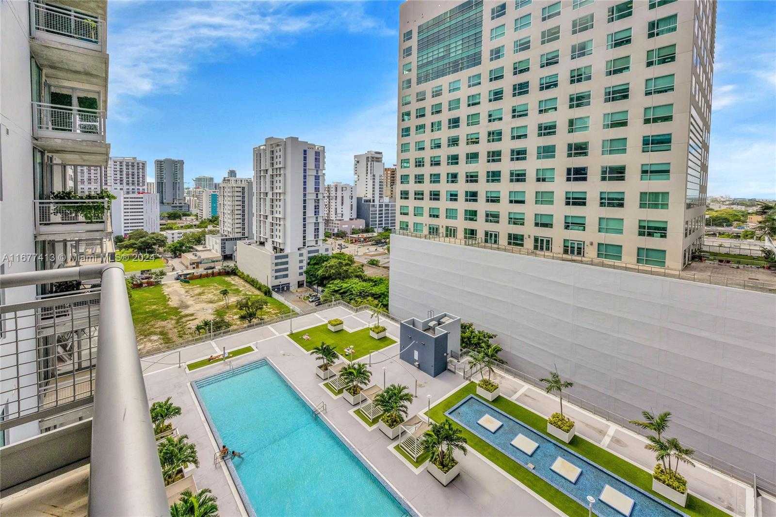 Small Image of 690 SOUTH WEST 1ST CT #1730, Miami Number 17