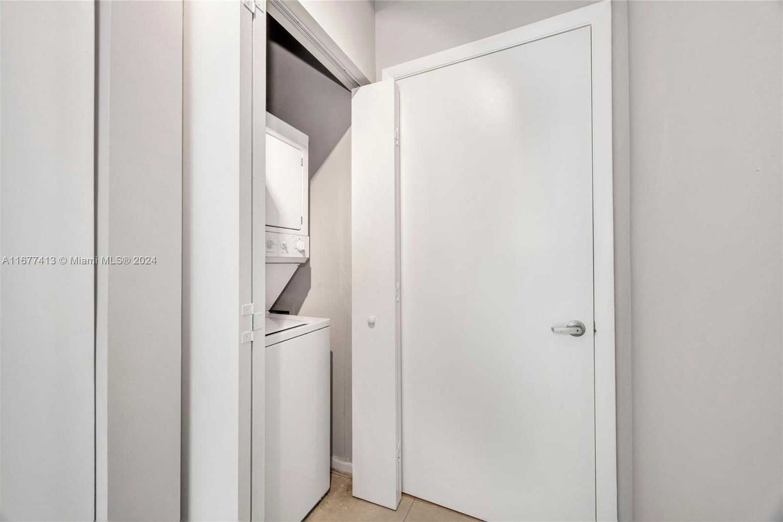Small Image of 690 SOUTH WEST 1ST CT #1730, Miami Number 20