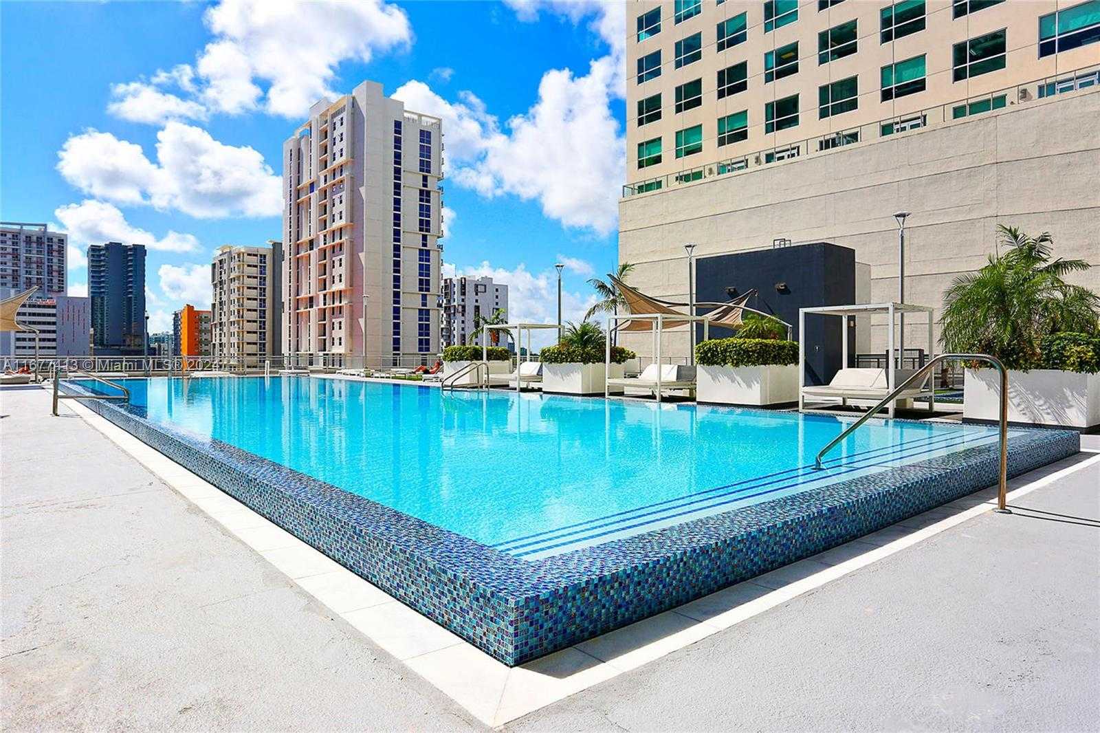 Small Image of 690 SOUTH WEST 1ST CT #1730, Miami Number 7