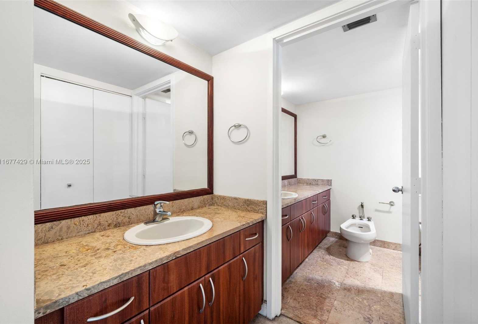 Small Image of 1627 BRICKELL AVE #1906, Miami Number 13