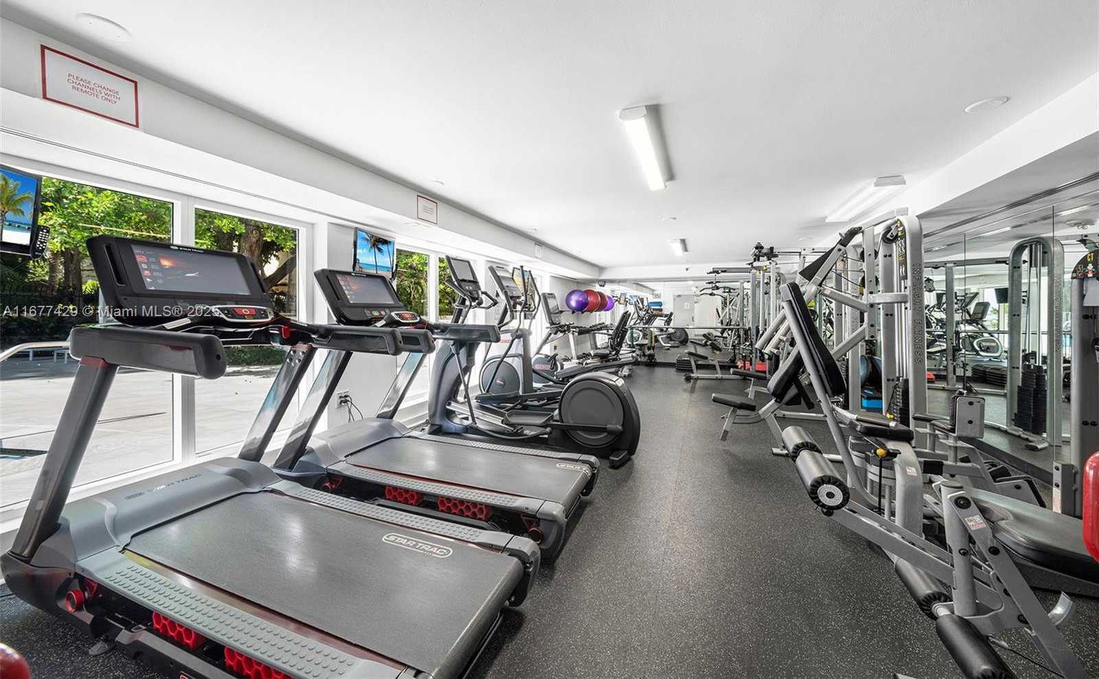 Small Image of 1627 BRICKELL AVE #1906, Miami Number 38