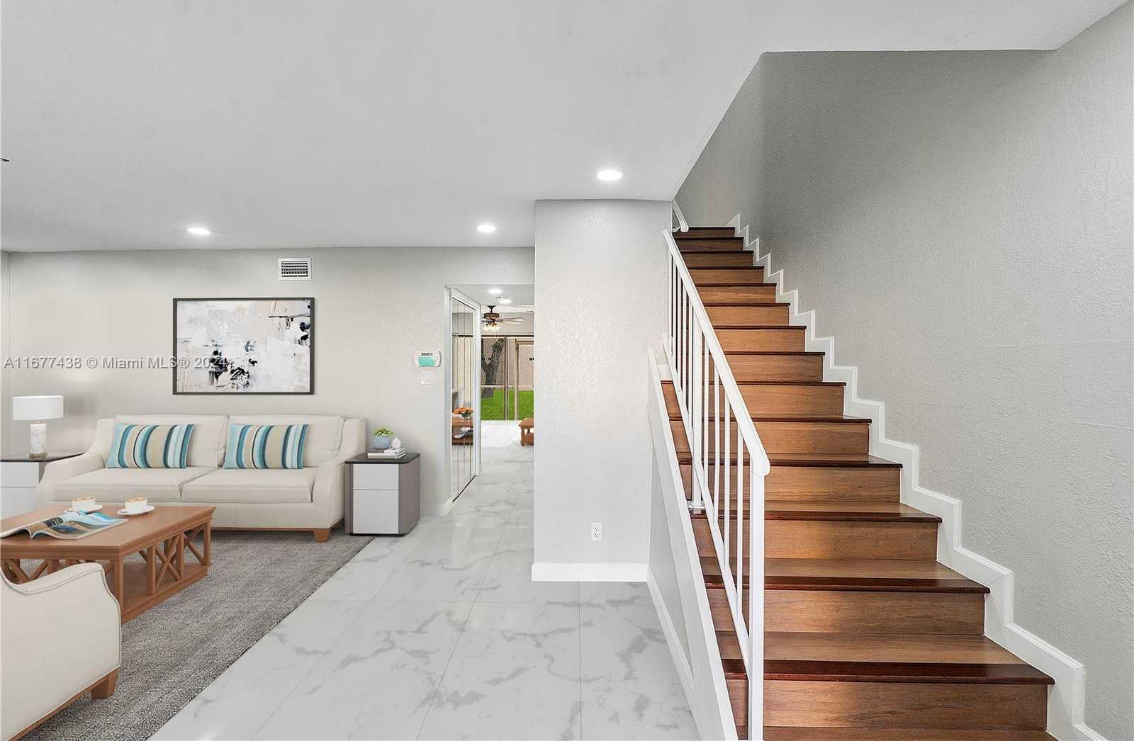 Small Image of 34 MEACHAM LN, Tamarac Number 2