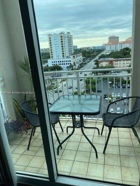 Small Image of 50 MENORES AVE #829, Coral Gables Number 11