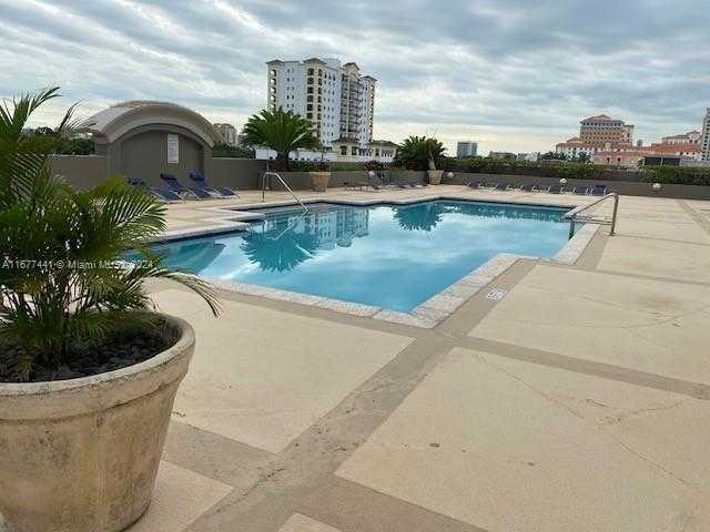 Small Image of 50 MENORES AVE #829, Coral Gables Number 14