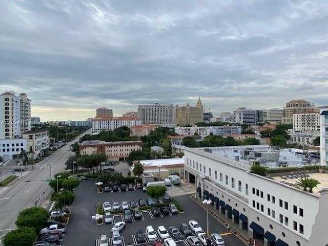 Small Image of 50 MENORES AVE #829, Coral Gables Number 16