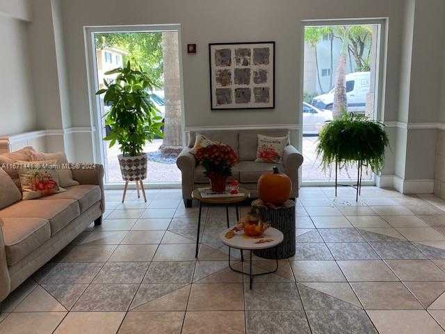 Small Image of 50 MENORES AVE #829, Coral Gables Number 19