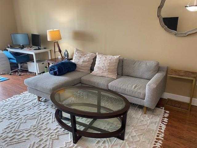 Small Image of 50 MENORES AVE #829, Coral Gables Number 5