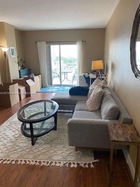 Small Image of 50 MENORES AVE #829, Coral Gables Number 6