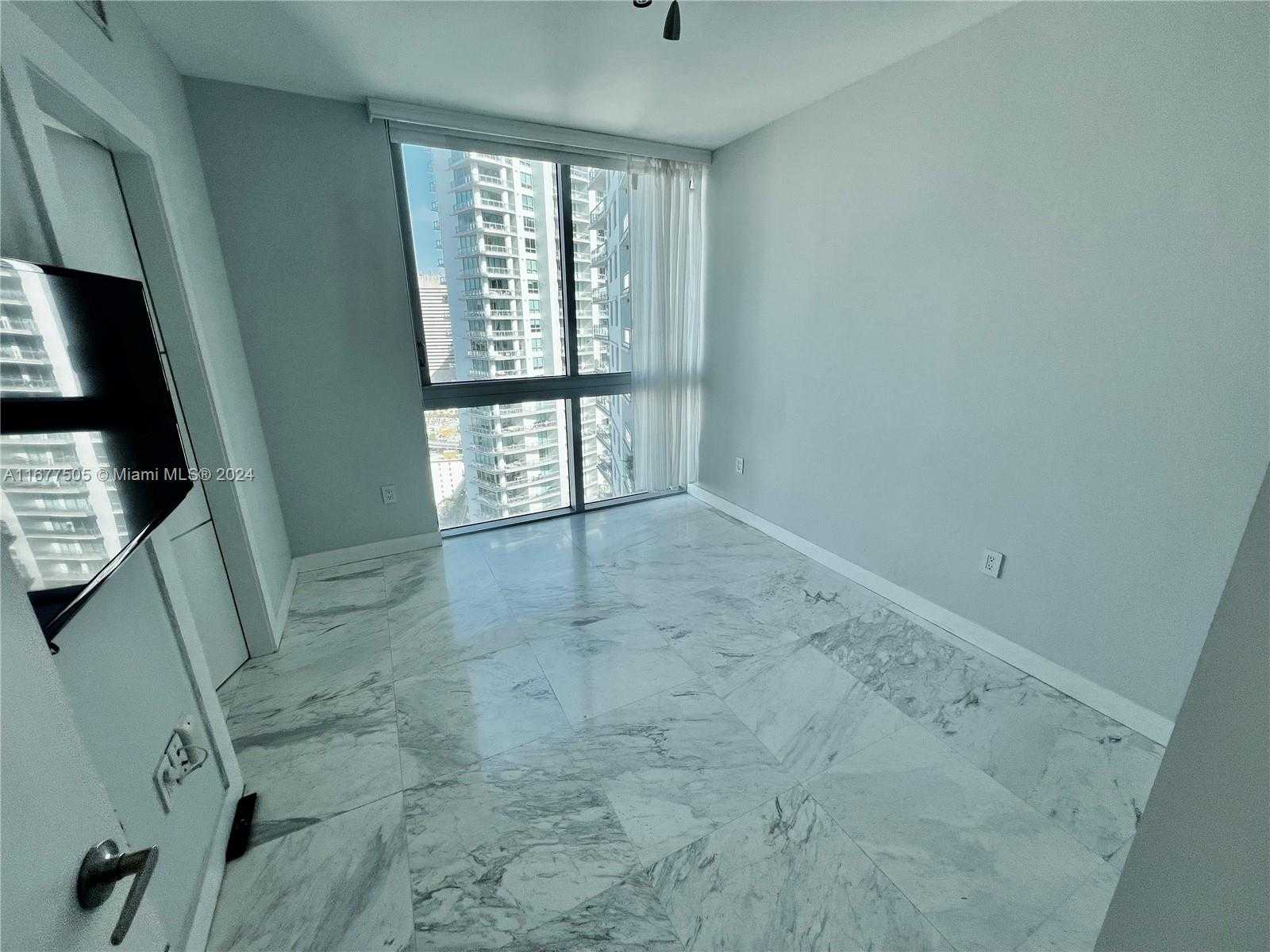 Small Image of 92 SOUTH WEST 3RD #3605, Miami Number 20