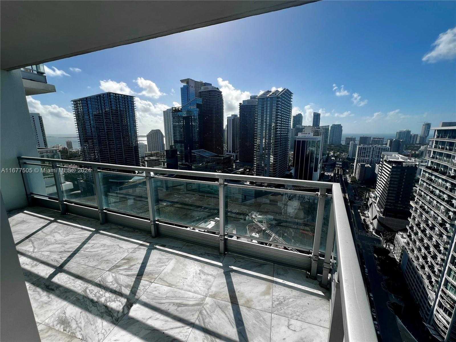 Small Image of 92 SOUTH WEST 3RD #3605, Miami Number 4