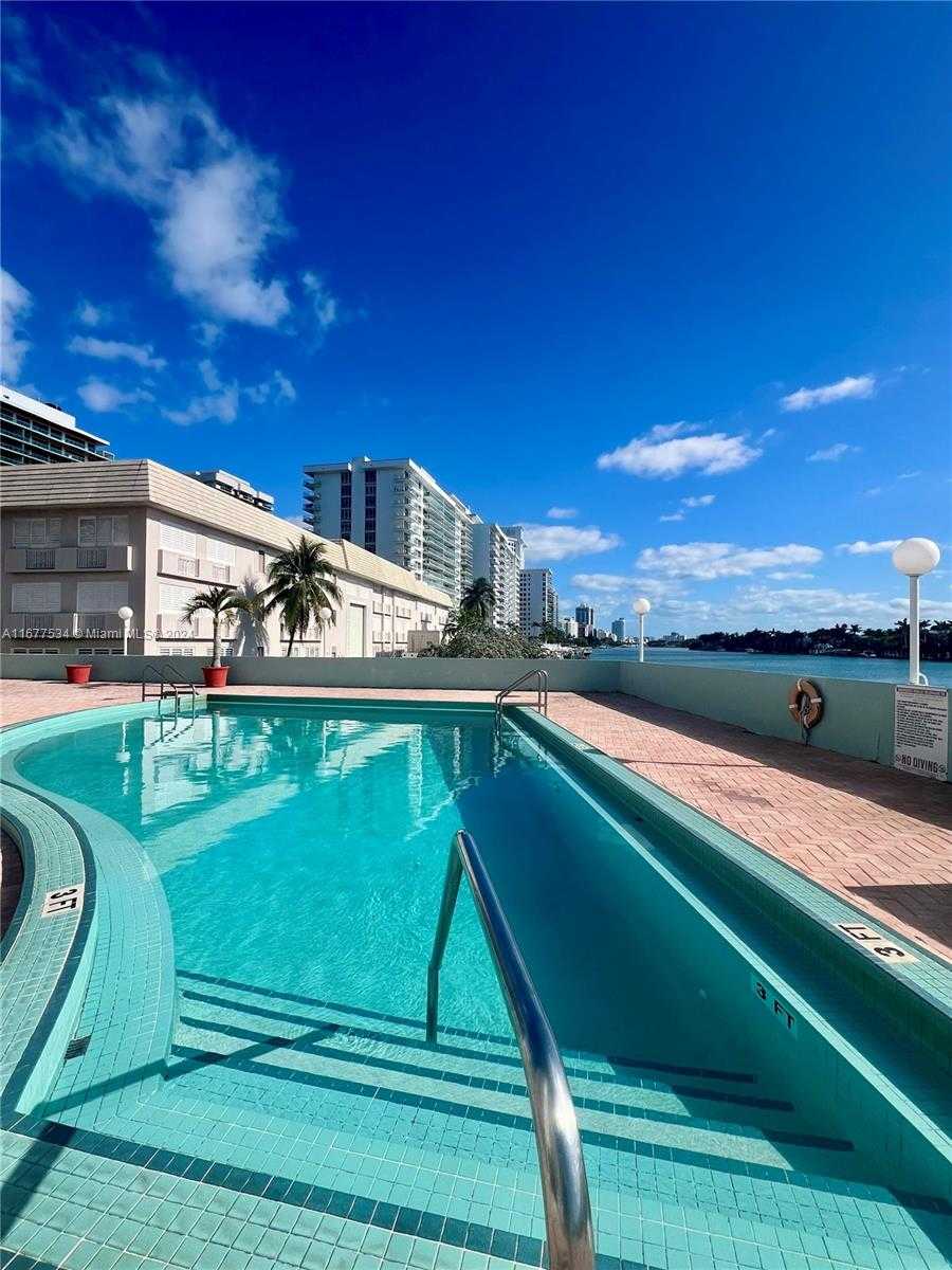 Small Image of 5838 COLLINS AVE #14D, Miami Beach Number 16