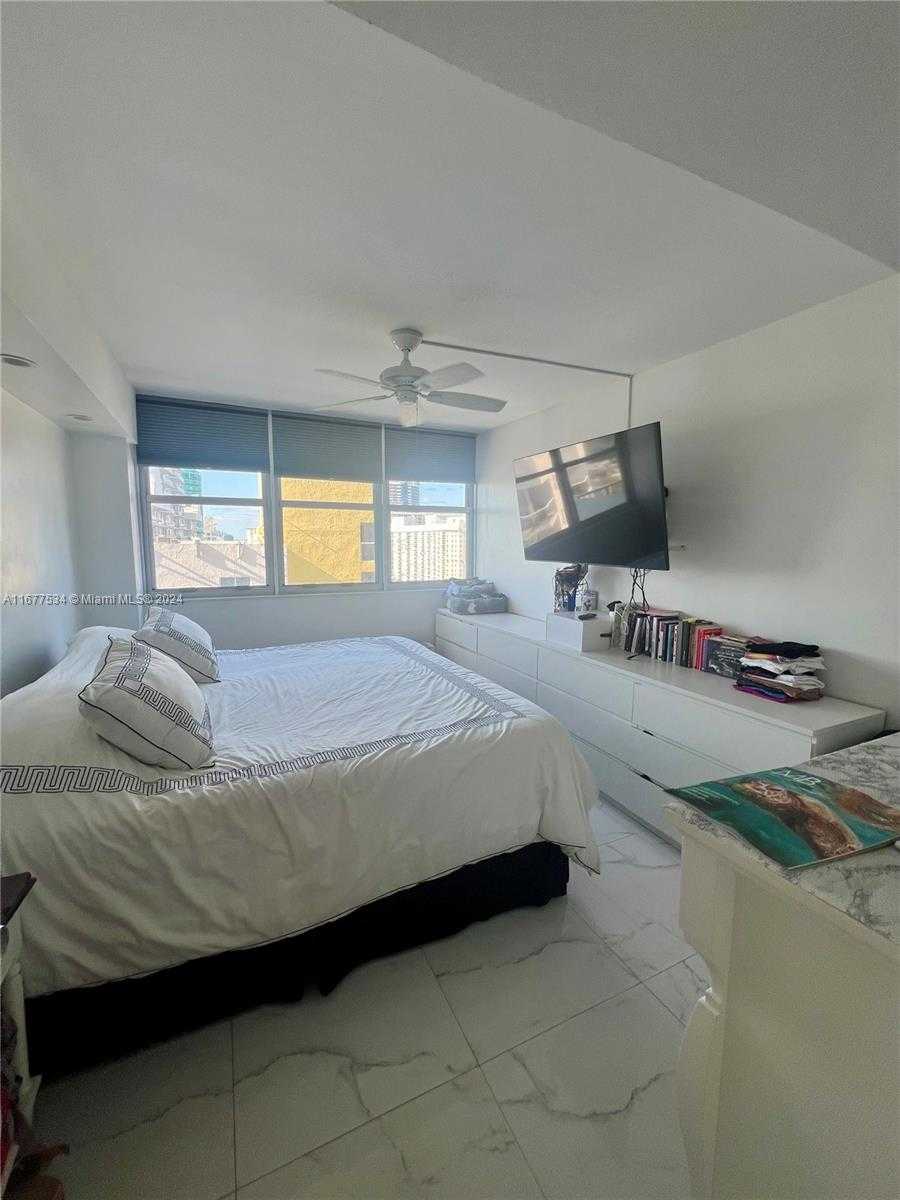 Small Image of 5838 COLLINS AVE #14D, Miami Beach Number 9