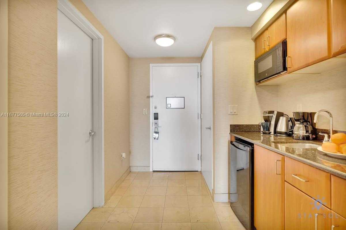 Small Image of 18001 COLLINS AVE #1917, Sunny Isles Beach Number 2
