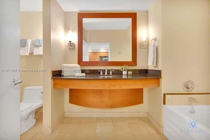 Small Image of 18001 COLLINS AVE #1917, Sunny Isles Beach Number 5