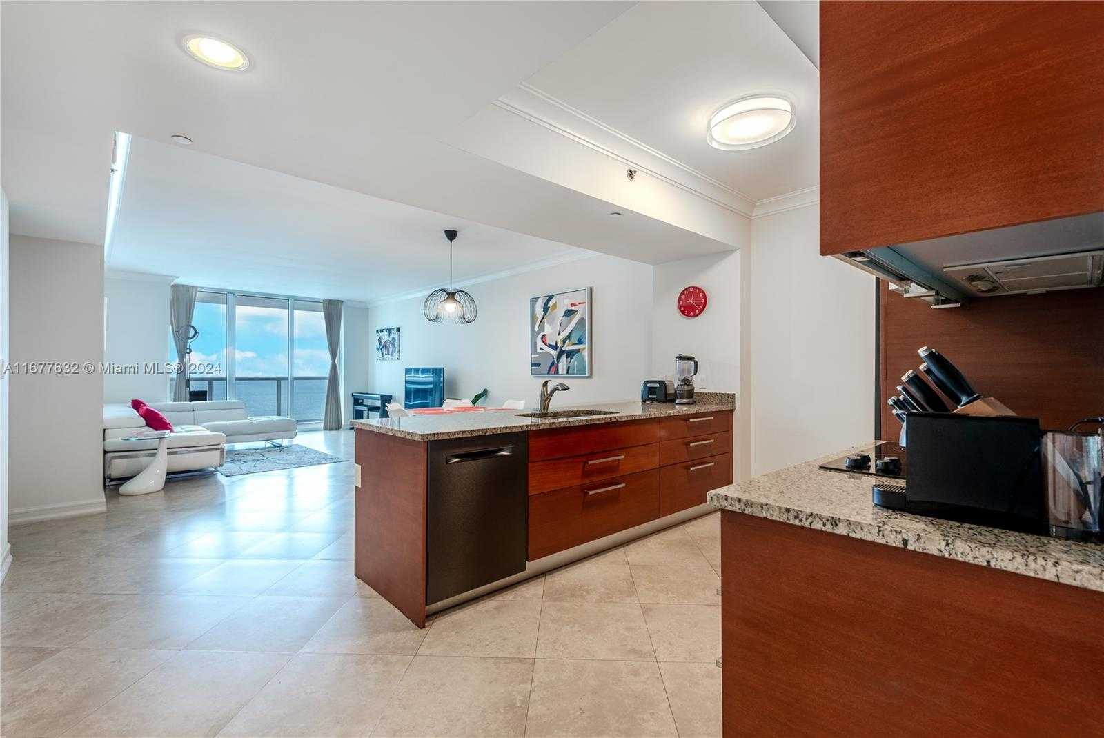 Small Image of 1830 SOUTH OCEAN DR #3511, Hallandale Beach Number 5