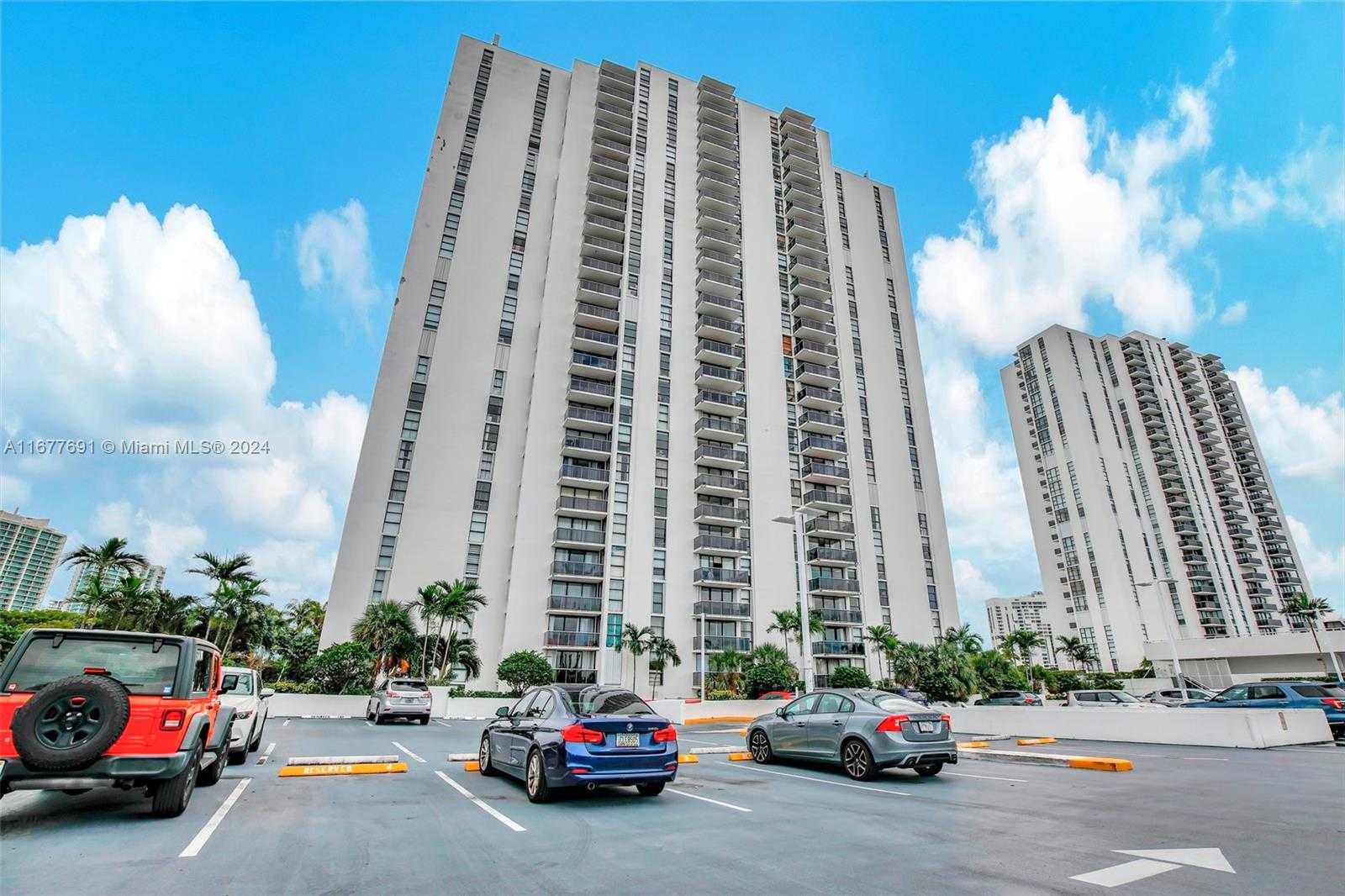 Small Image of 3675 NORTH COUNTRY CLUB DR #206, Aventura Number 2