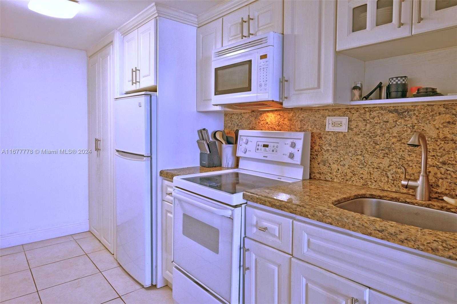 Small Image of 19201 COLLINS AVE #630, Sunny Isles Beach Number 21