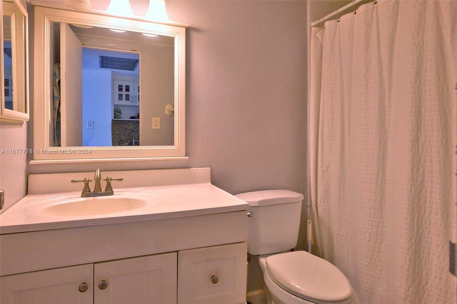 Small Image of 19201 COLLINS AVE #630, Sunny Isles Beach Number 25