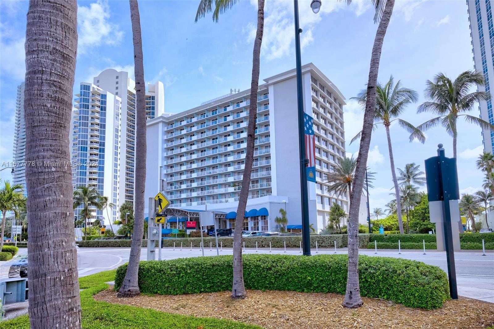Small Image of 19201 COLLINS AVE #630, Sunny Isles Beach Number 4