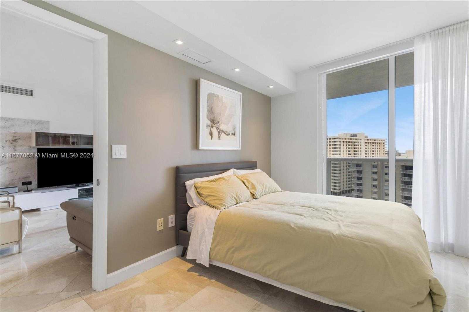 Small Image of 1800 SOUTH OCEAN DR #1208, Hallandale Beach Number 12