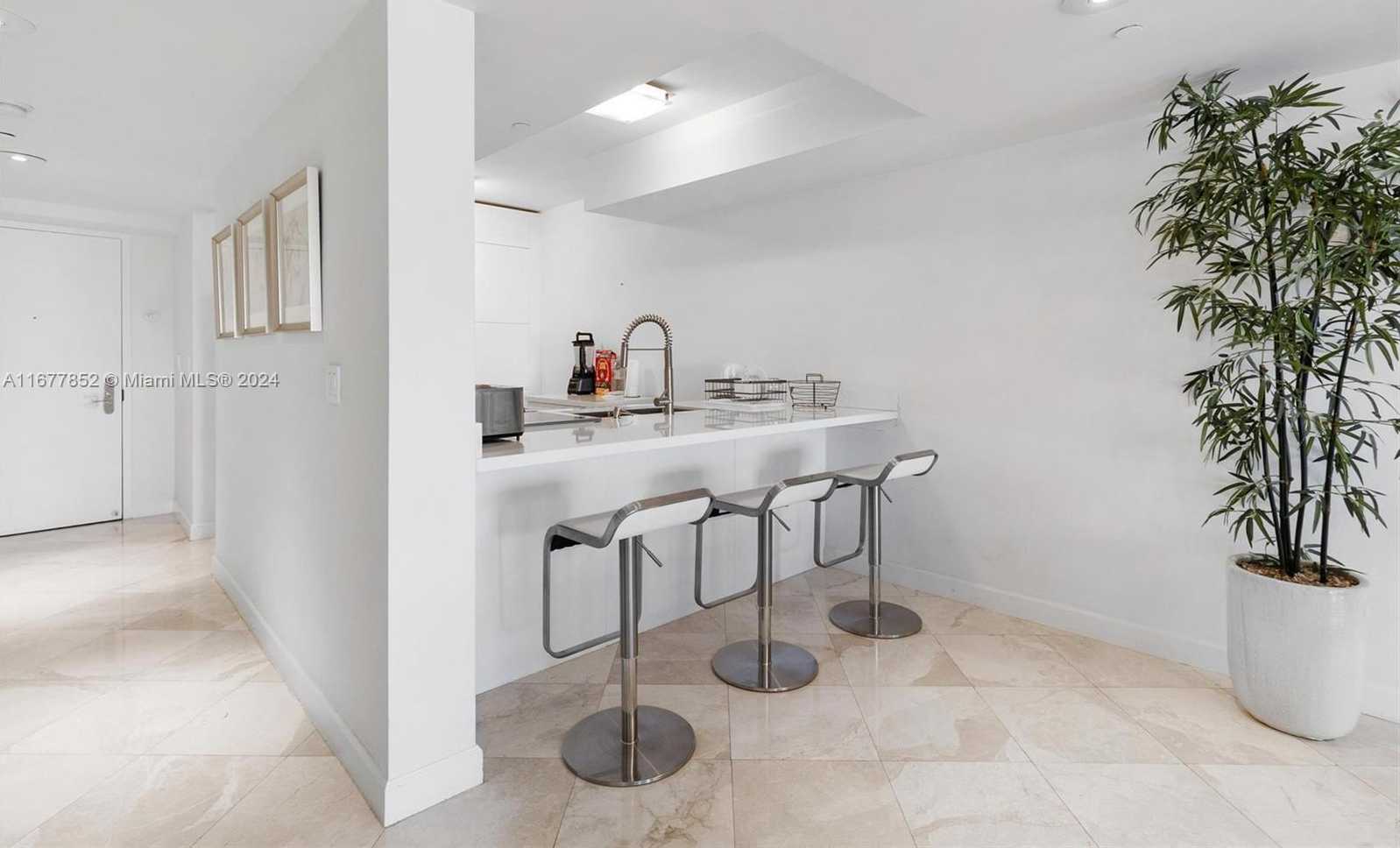 Small Image of 1800 SOUTH OCEAN DR #1208, Hallandale Beach Number 7