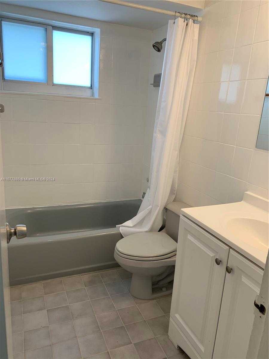 Small Image of 251 GALEN DR #204E, Key Biscayne Number 15