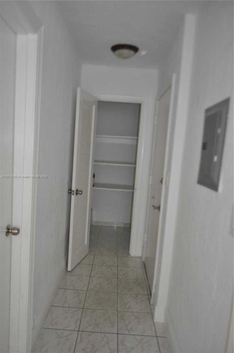Small Image of 251 GALEN DR #204E, Key Biscayne Number 7
