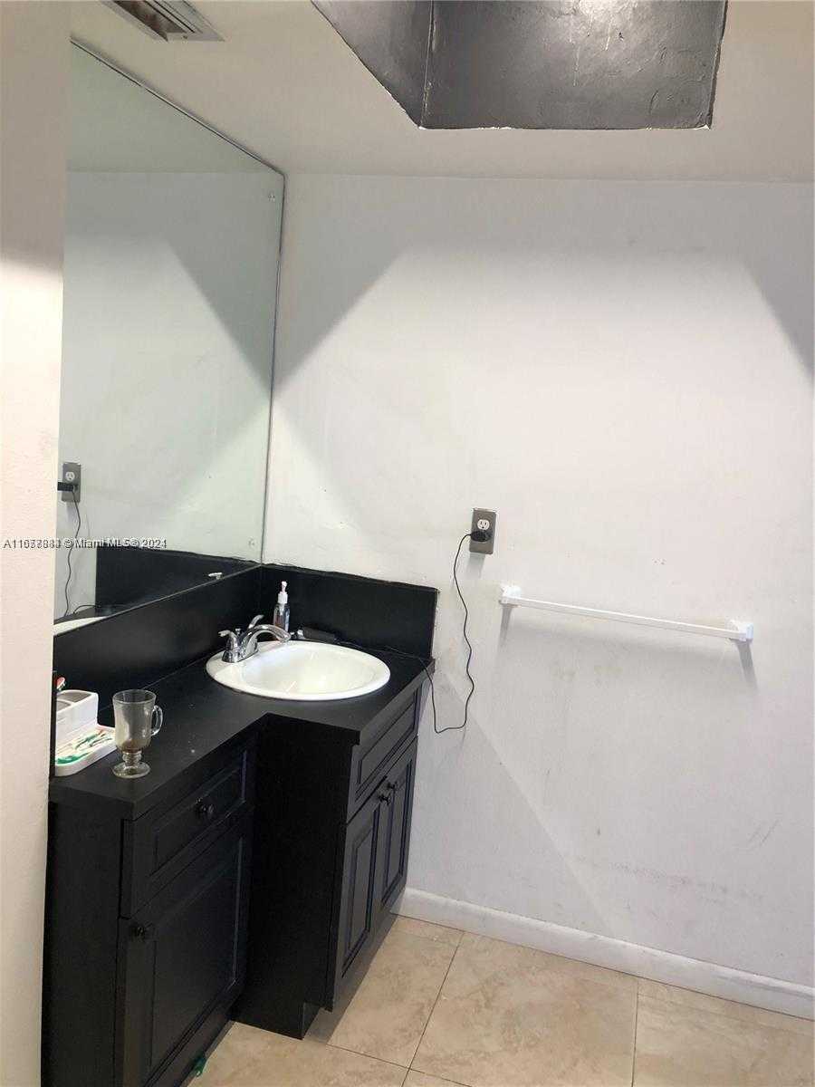 Small Image of 18707 NORTH EAST 14TH AVE #534, Miami Number 12