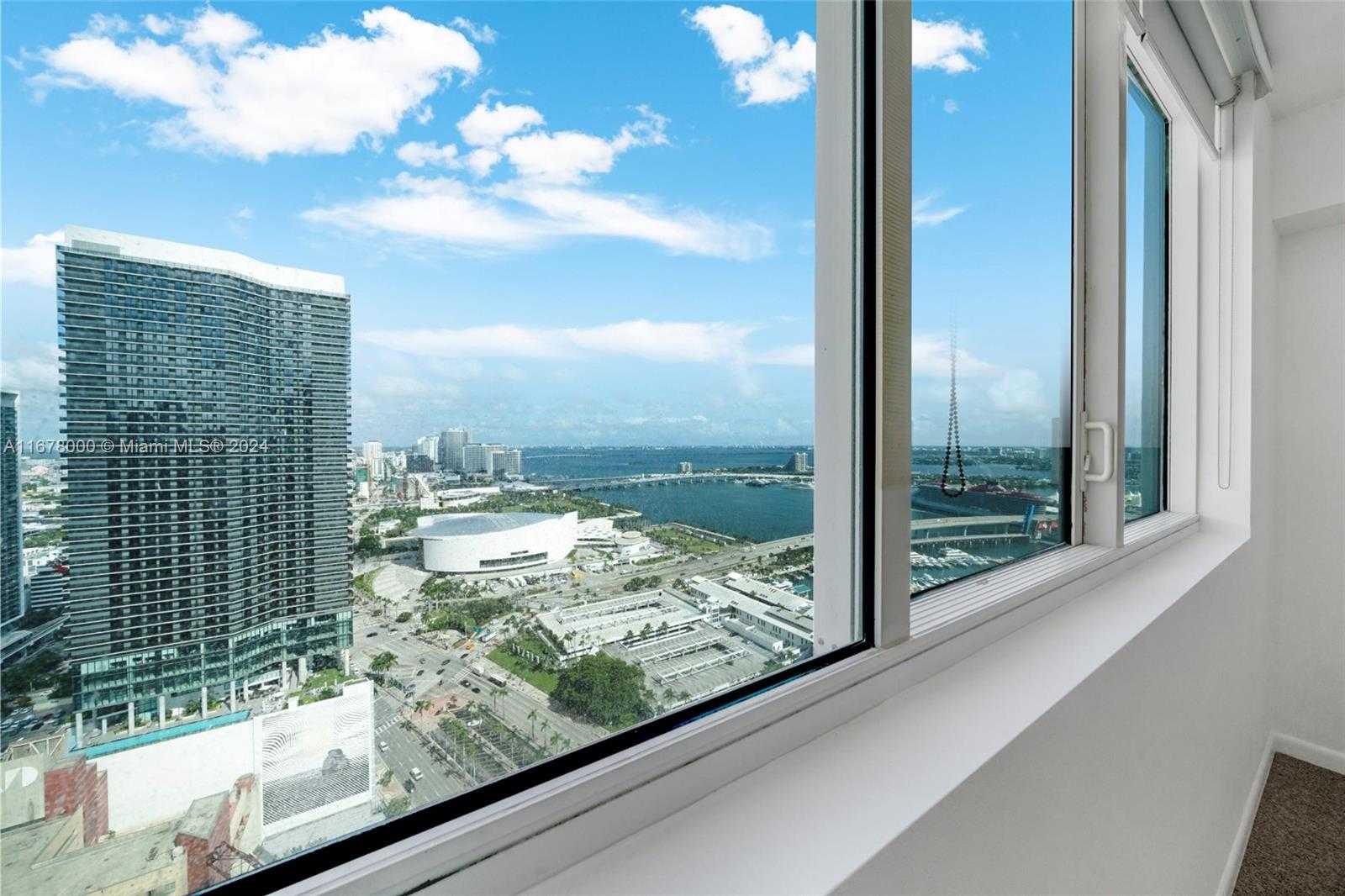 Small Image of 244 BISCAYNE BLVD #3808, Miami Number 25