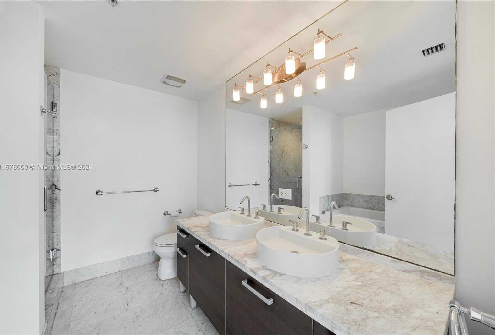Small Image of 244 BISCAYNE BLVD #3808, Miami Number 28