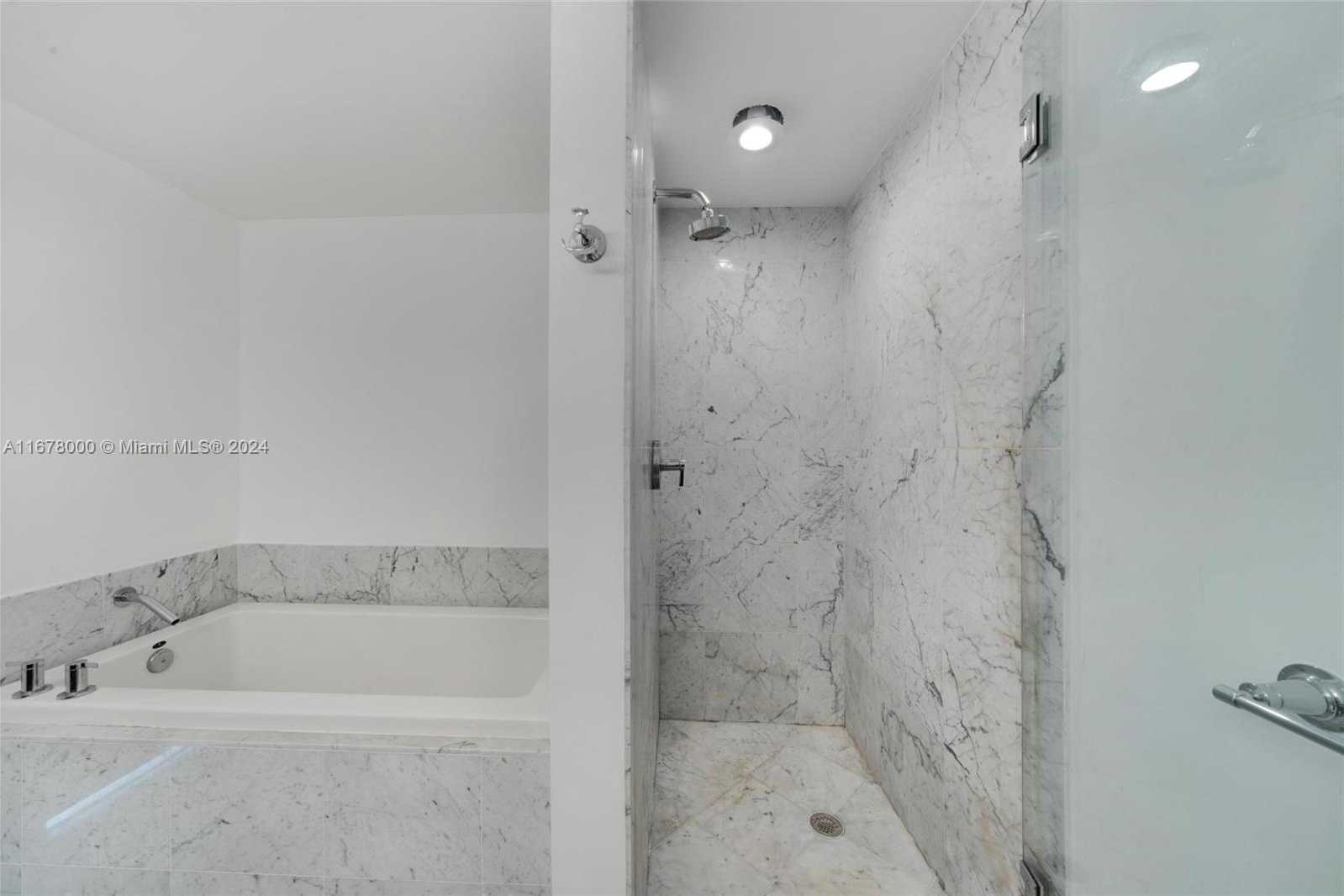 Small Image of 244 BISCAYNE BLVD #3808, Miami Number 30