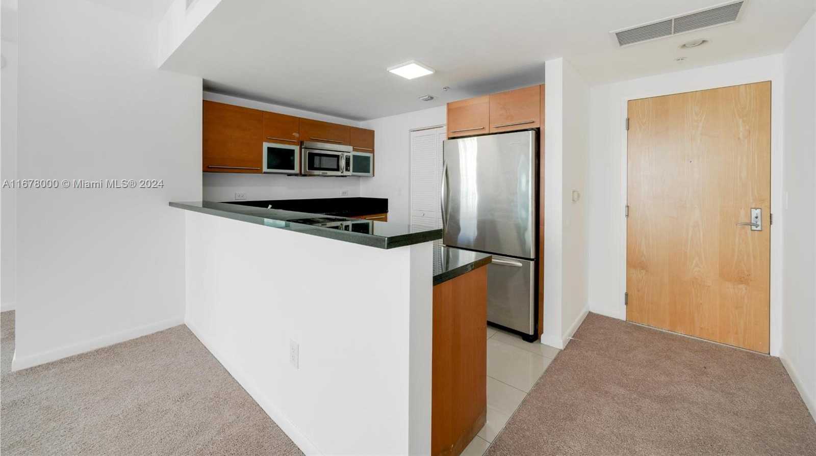 Small Image of 244 BISCAYNE BLVD #3808, Miami Number 4