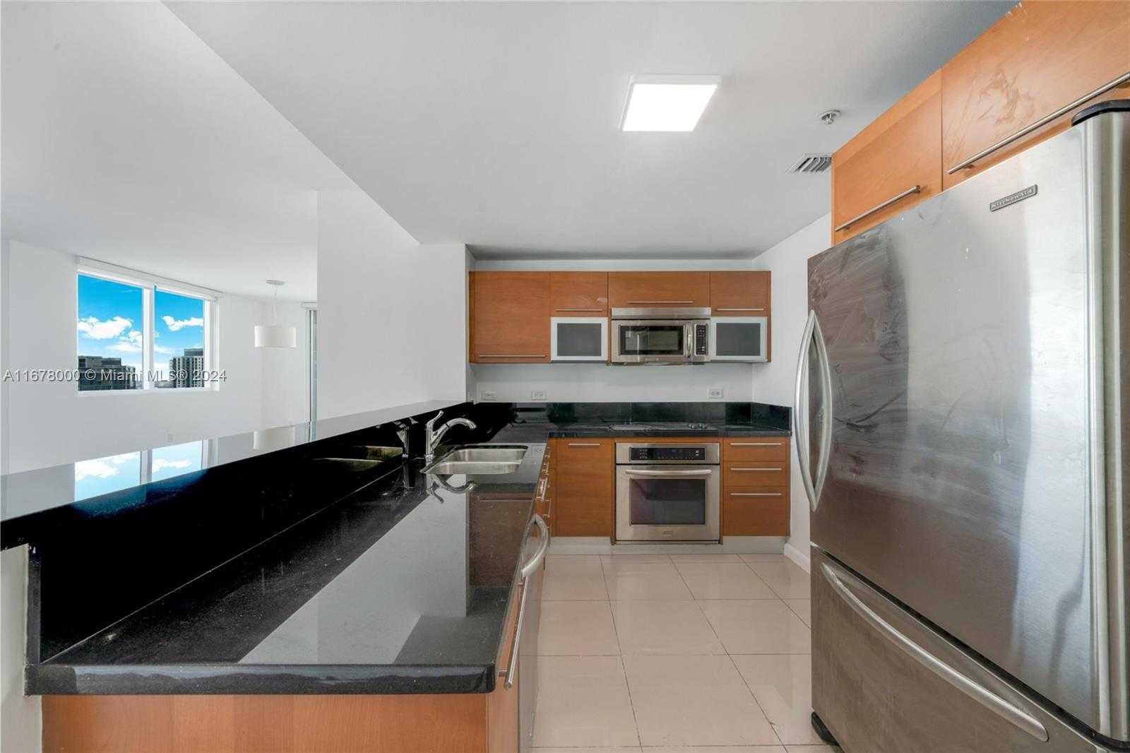 Small Image of 244 BISCAYNE BLVD #3808, Miami Number 6