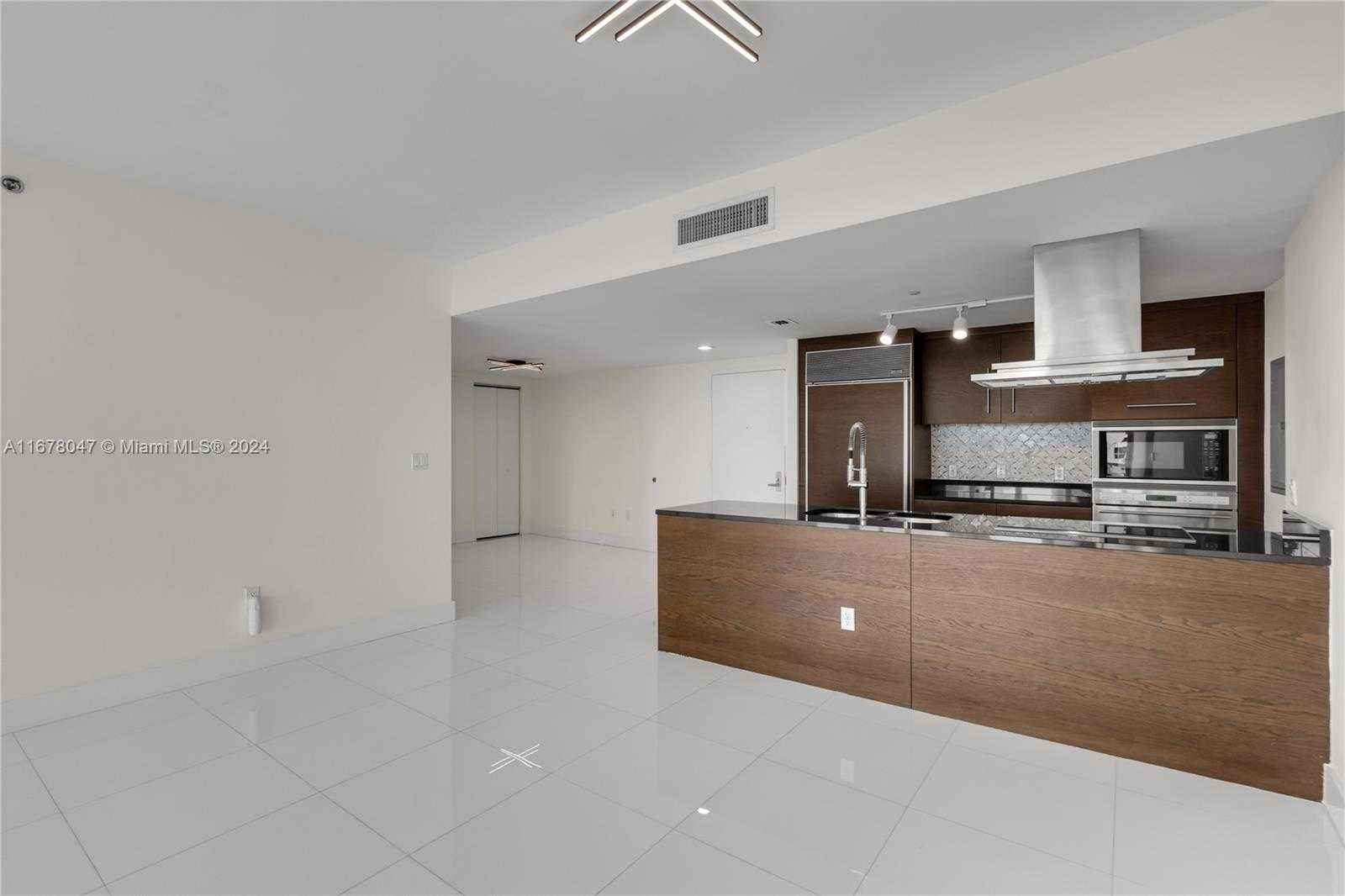Small Image of 495 BRICKELL AVE #BAY607, Miami Number 13