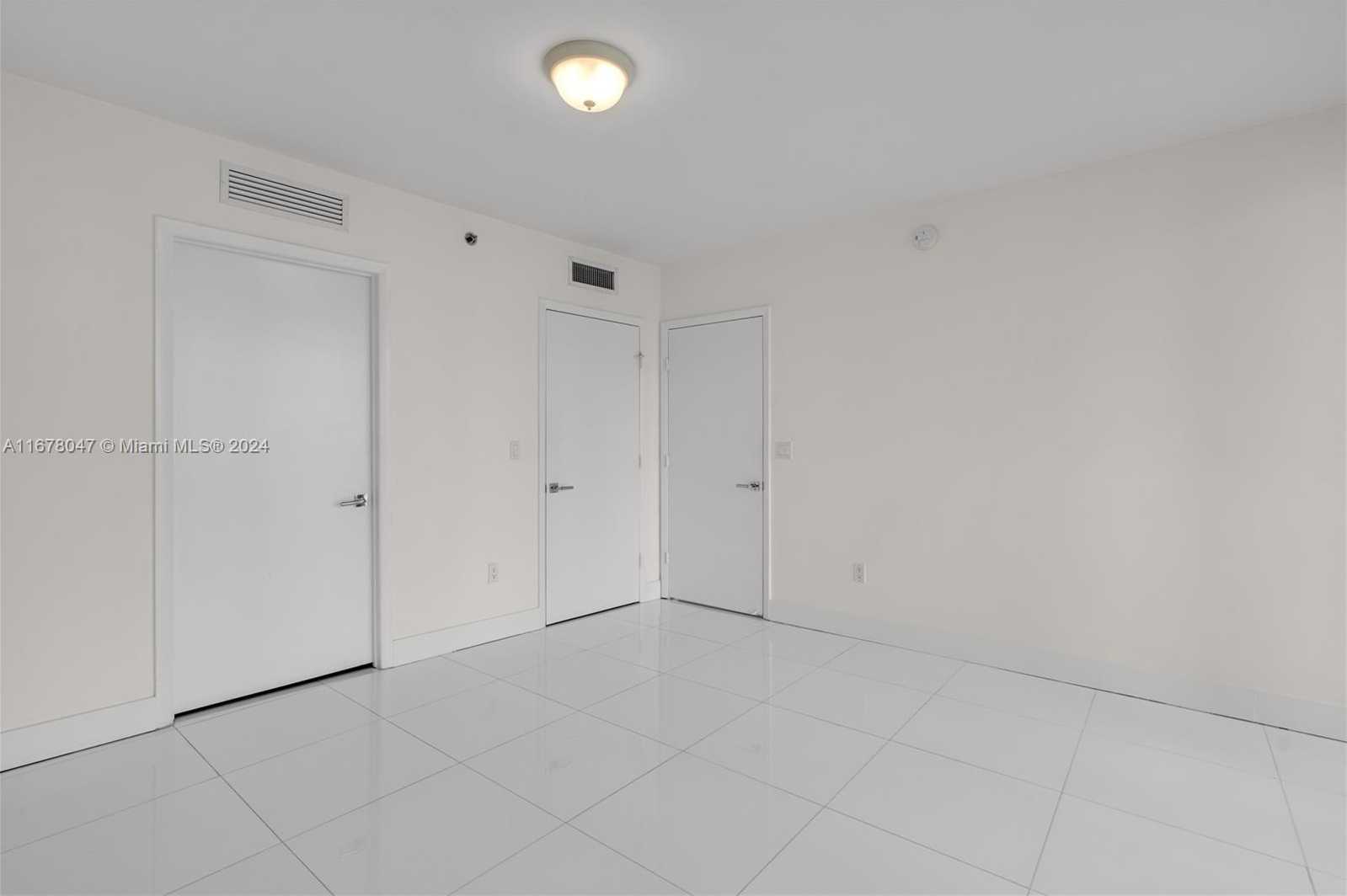 Small Image of 495 BRICKELL AVE #BAY607, Miami Number 18