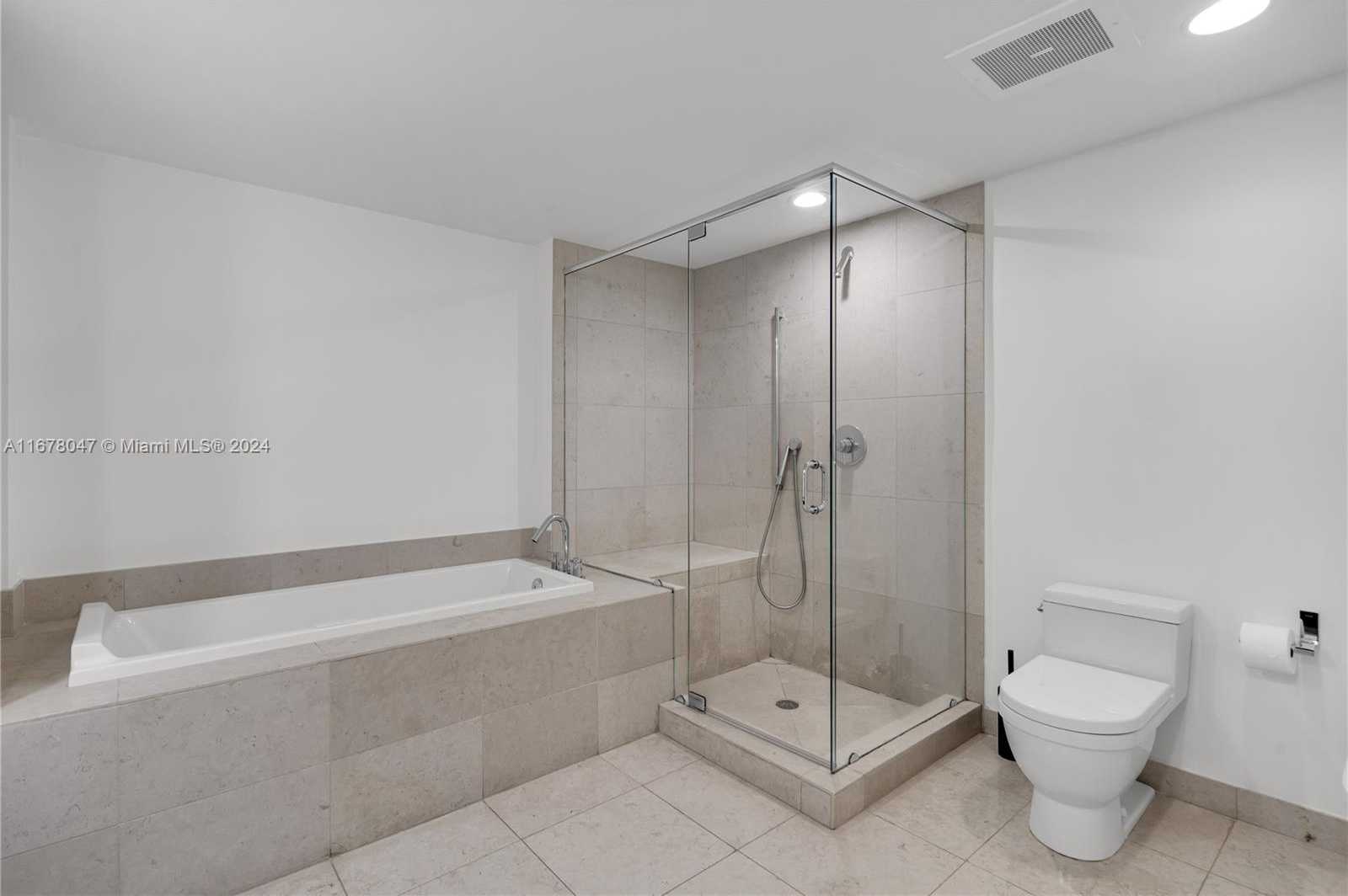 Small Image of 495 BRICKELL AVE #BAY607, Miami Number 22