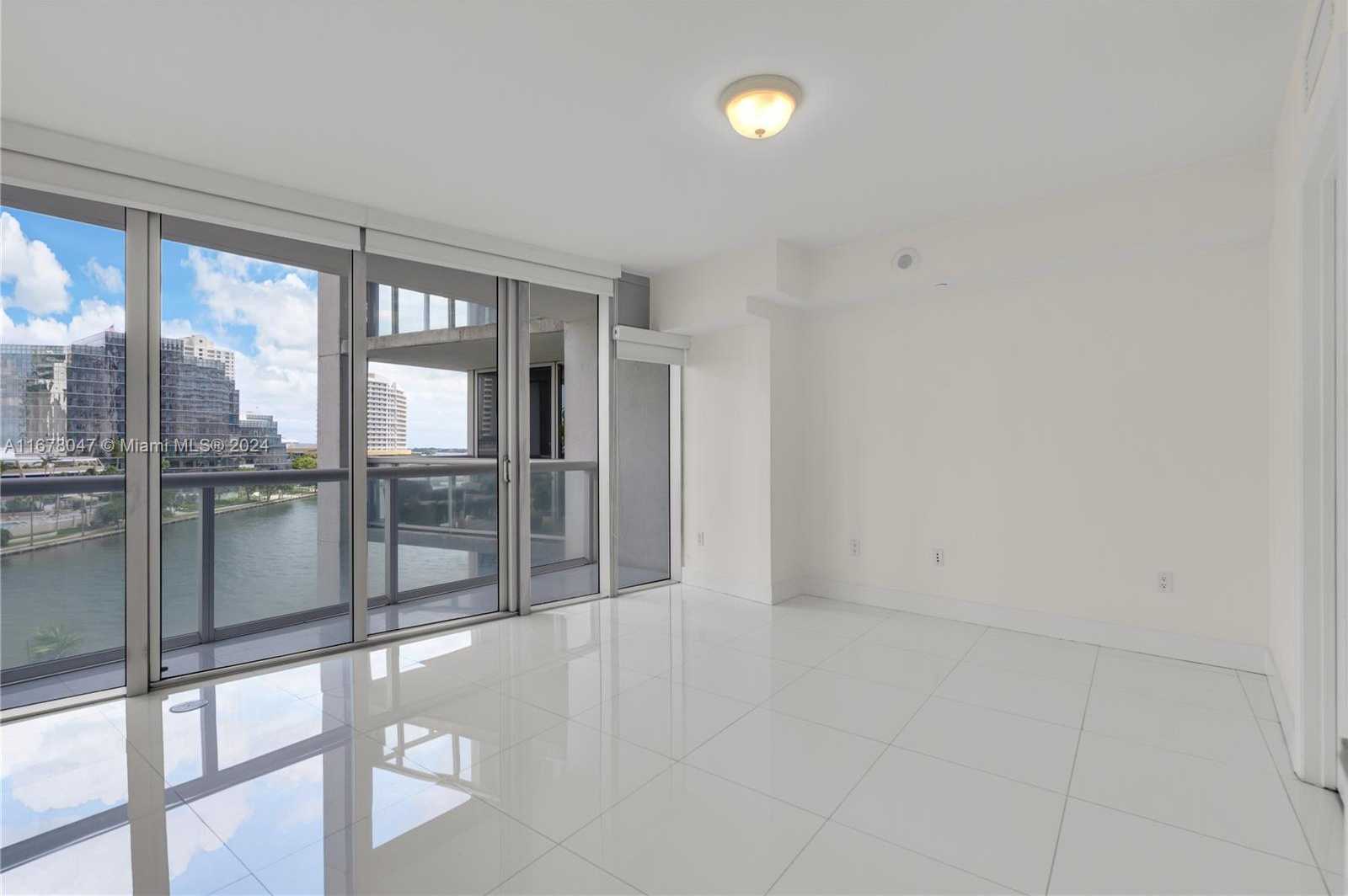 Small Image of 495 BRICKELL AVE #BAY607, Miami Number 3