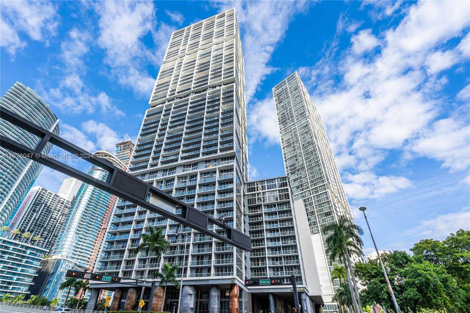 Small Image of 495 BRICKELL AVE #BAY607, Miami Number 31