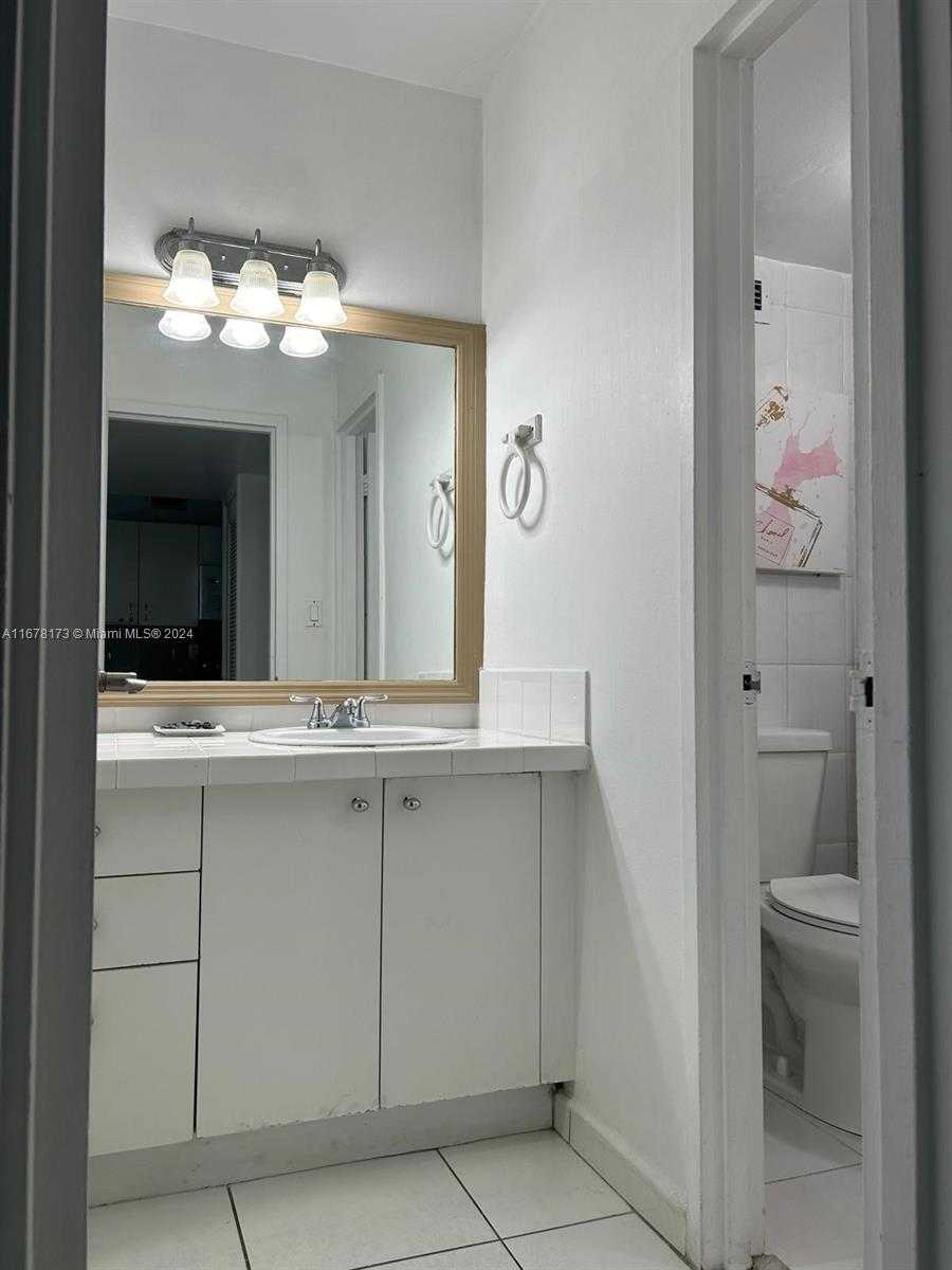 Small Image of 100 LINCOLN RD #437, Miami Beach Number 13