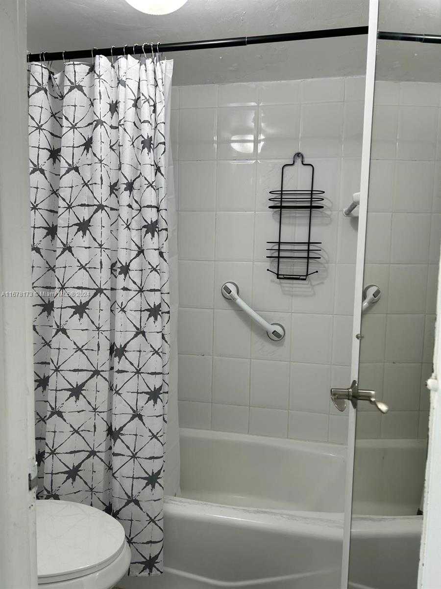 Small Image of 100 LINCOLN RD #437, Miami Beach Number 15